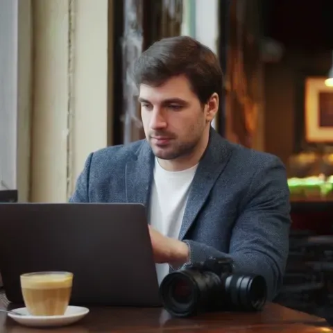 Now you can generate videos with Lyvia - Here's prompting tips, upcoming features, etc